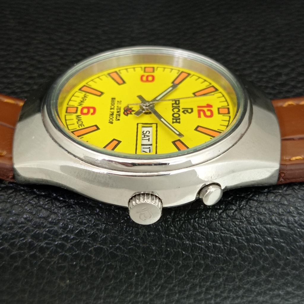 VINTAGE RICOH R31 AUTOMATIC JAPAN MENS YELLOW COLOR DIAL WATCH a707949-1
