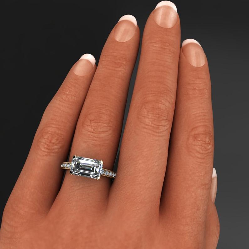 He Cheng Square Diamond Ring - Elegant Small Wedding & Proposal Jewelry