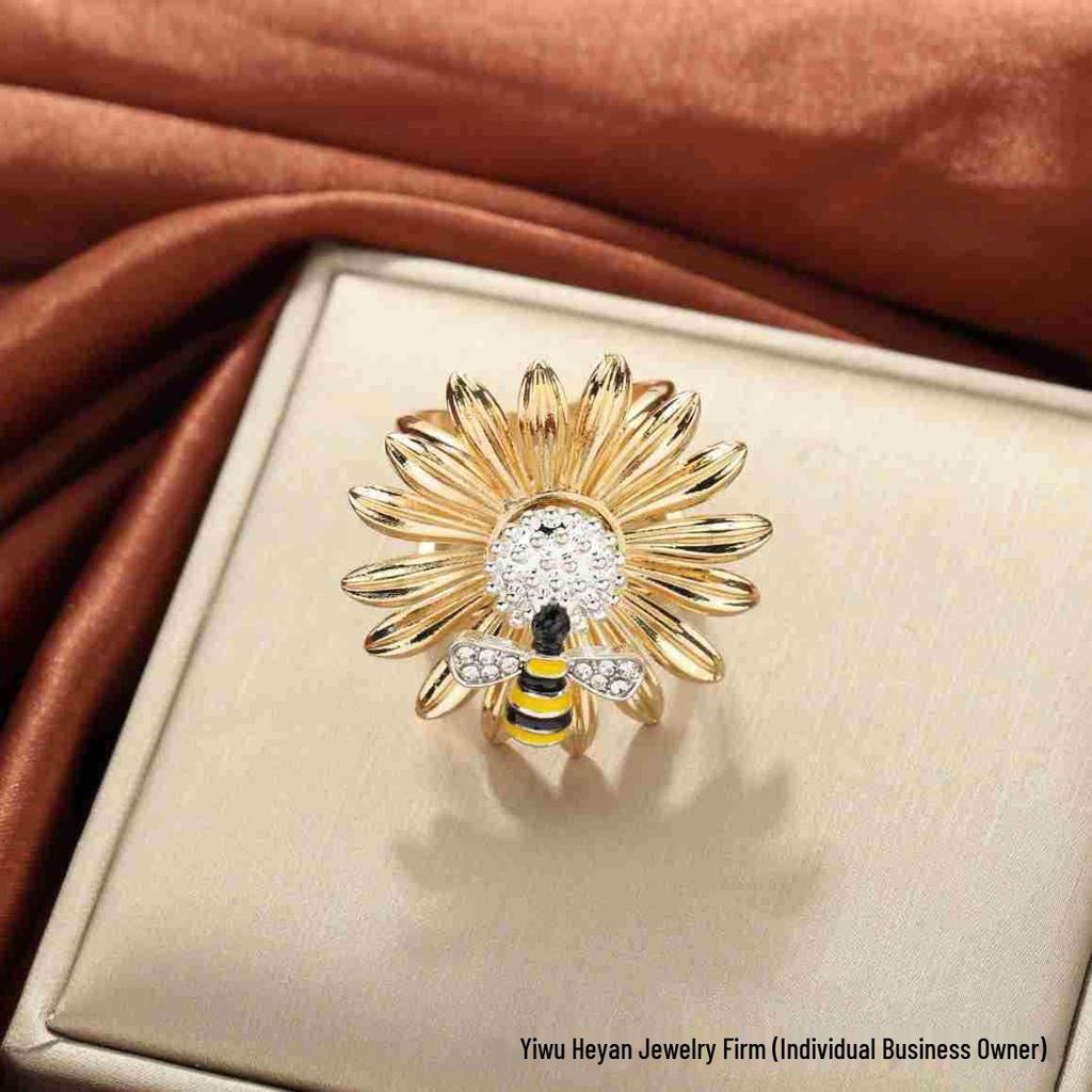 Honeybee Nectar Gathering Pastoral Style Scarf Magnetic Buckle – Cute Everyday Accessory