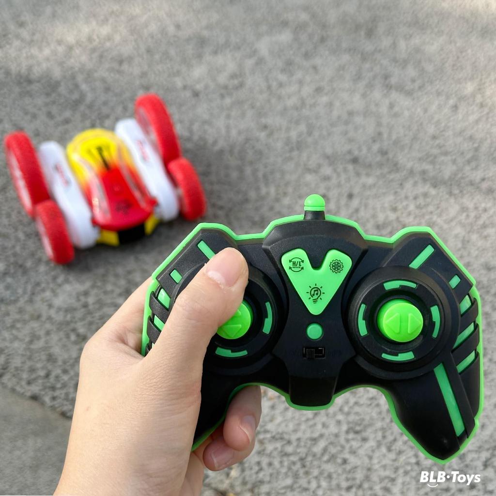 4WD Stunt Car with LED Light-Up Tires and Remote Control
