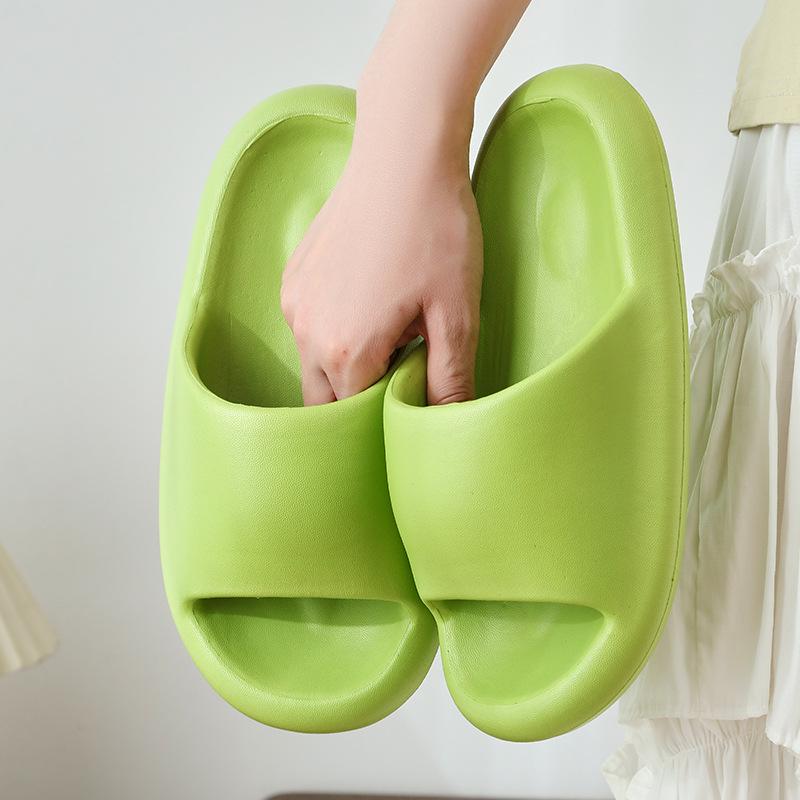 Brot Kühlhausschuhe Damen neu dicke Sohle Sommer Paar weiche Sohle Outdoor Mode auflösende Sohle Herrensandalen Damen