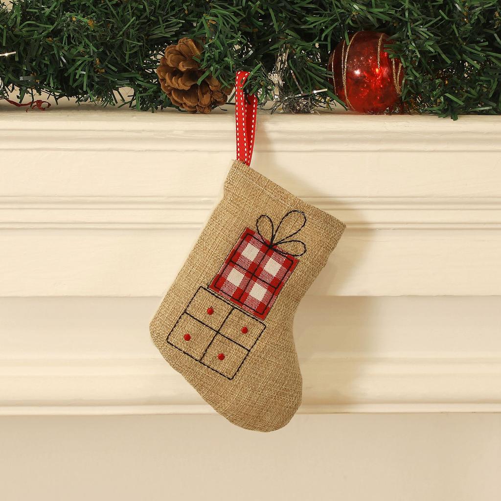 Christmas Tree Ornament Lovely Christmas Stockings Candy Gift Bag Christmas Hanging Socks For Fireplaces Door Decoration