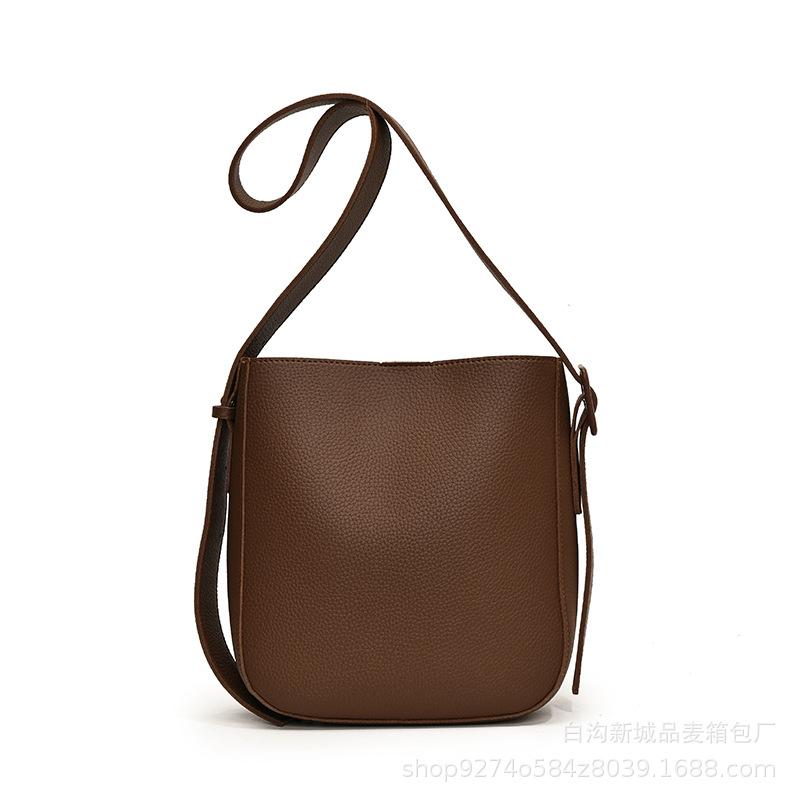 Retro Casual Shoulder Bag Women's 2025 New Fashion Solid Color Bucket Bag Niche Trend Commuter Messenger Bag