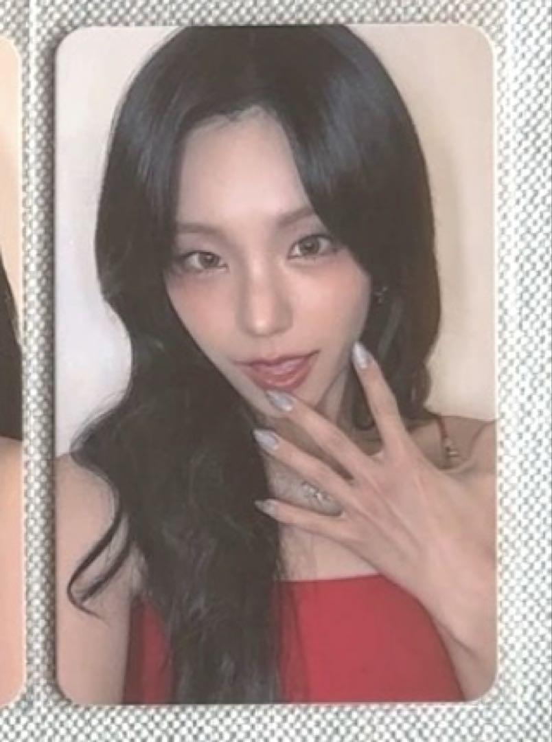 

[USED] itzy Yeji Air BDM Autograph Session Limited Trading Card G