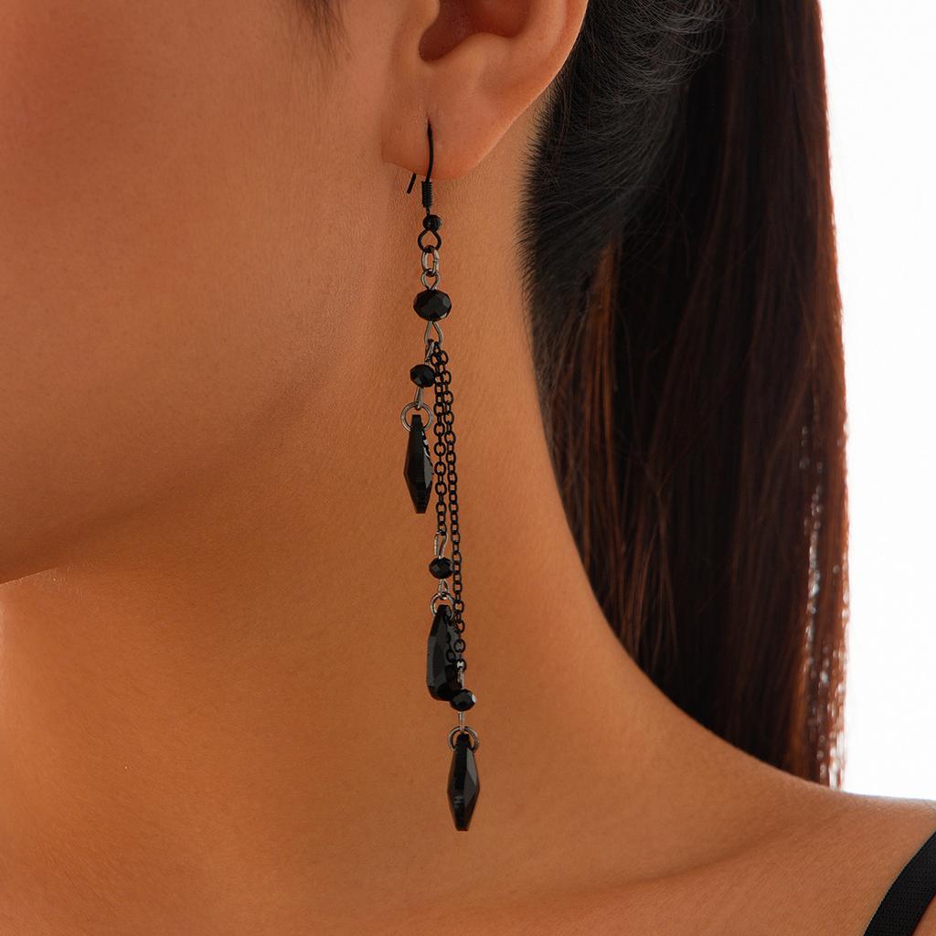Vintage Gothic Blood Dripping Tassel Necklace Female, Simulation Blood Crystal Pendant Chain Clavicle Necklace