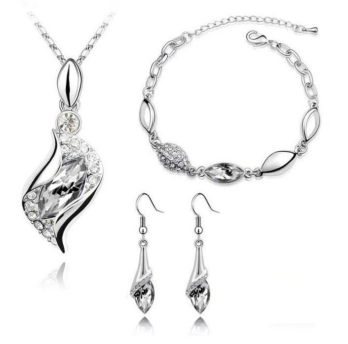 LUXY MOON Women Crystal Pendant Alloyed Chain Necklace Stud Earring Jewelry Set