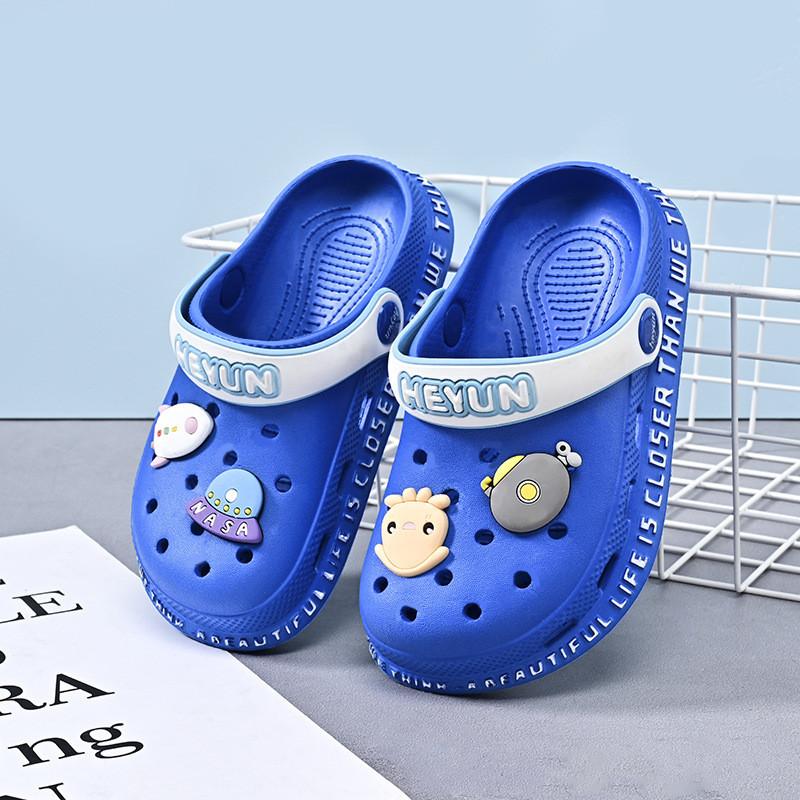Durable And Breathable Children's Cartoon Hole Shoes For Summer Outdoor Fun