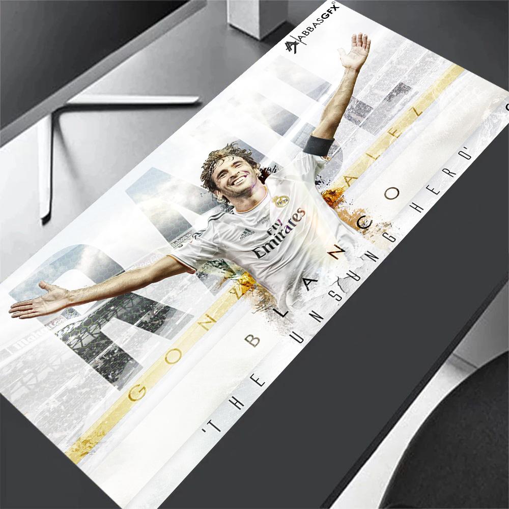 Football Player Action Large Mouse Pad Desk Mat Computer Desk Keyboard Mat Non-Slip Rubber Bottom Office and Gaming Desk Decoration