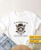 Es ist, wie es ist, und es ist nicht toll T-Shirt, Lustiges Waschbär-Meme-Shirt, Mentale Gesundheit Meme-Shirt, Lustiges Sarkasmus-Geschenk-Shirt, Weiches Premium-T-Shirt