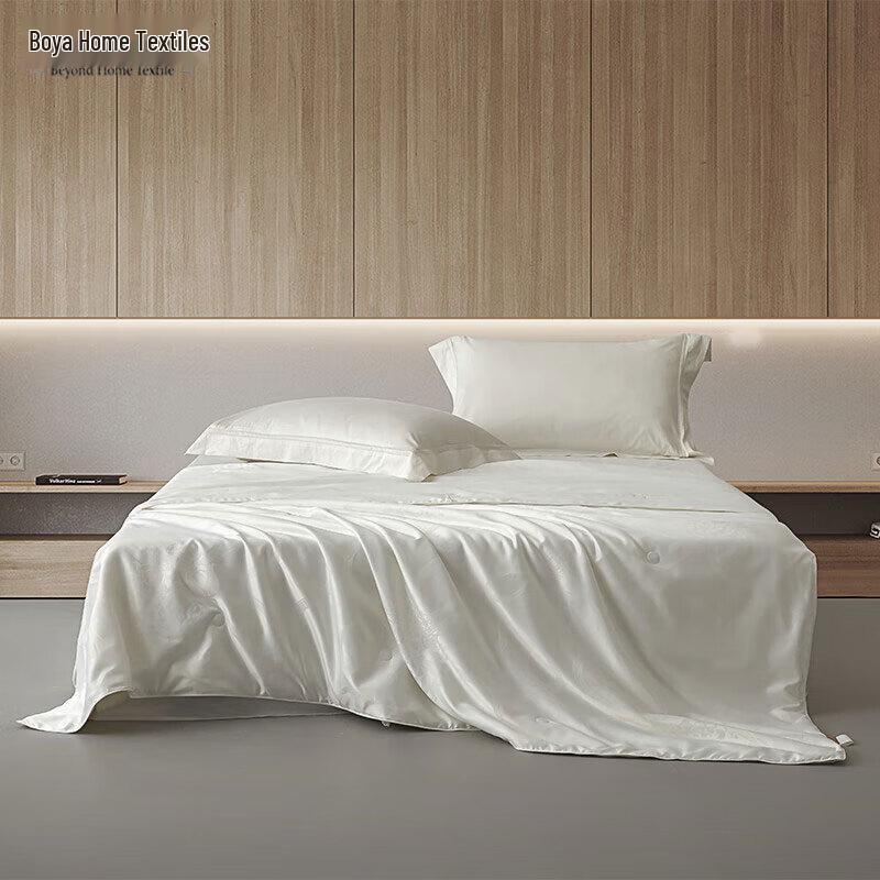 Beyond Home Textile Breathable Summer Quilt