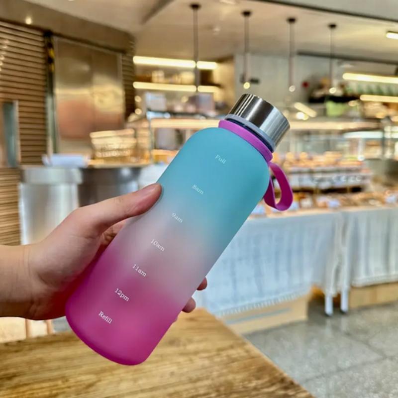 550ML Gradient Matte Handle Water Bottle - Portable Outdoor Sports Cup with Leak-Proof Lid, Durable PC Material