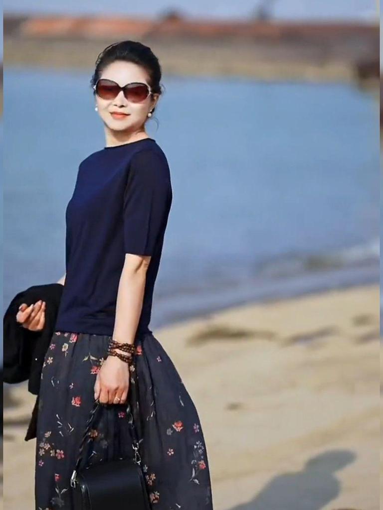 **"Retro Artistic Ethnic Style Skirt - Spring/Summer Collection"**