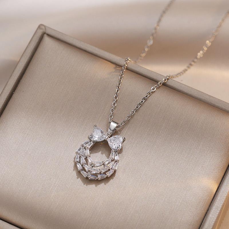 

Women s Fashionable Zircon Bowknot Clavicle Necklace - Japanese & Korean Style, Trendy Influencer Niche Design