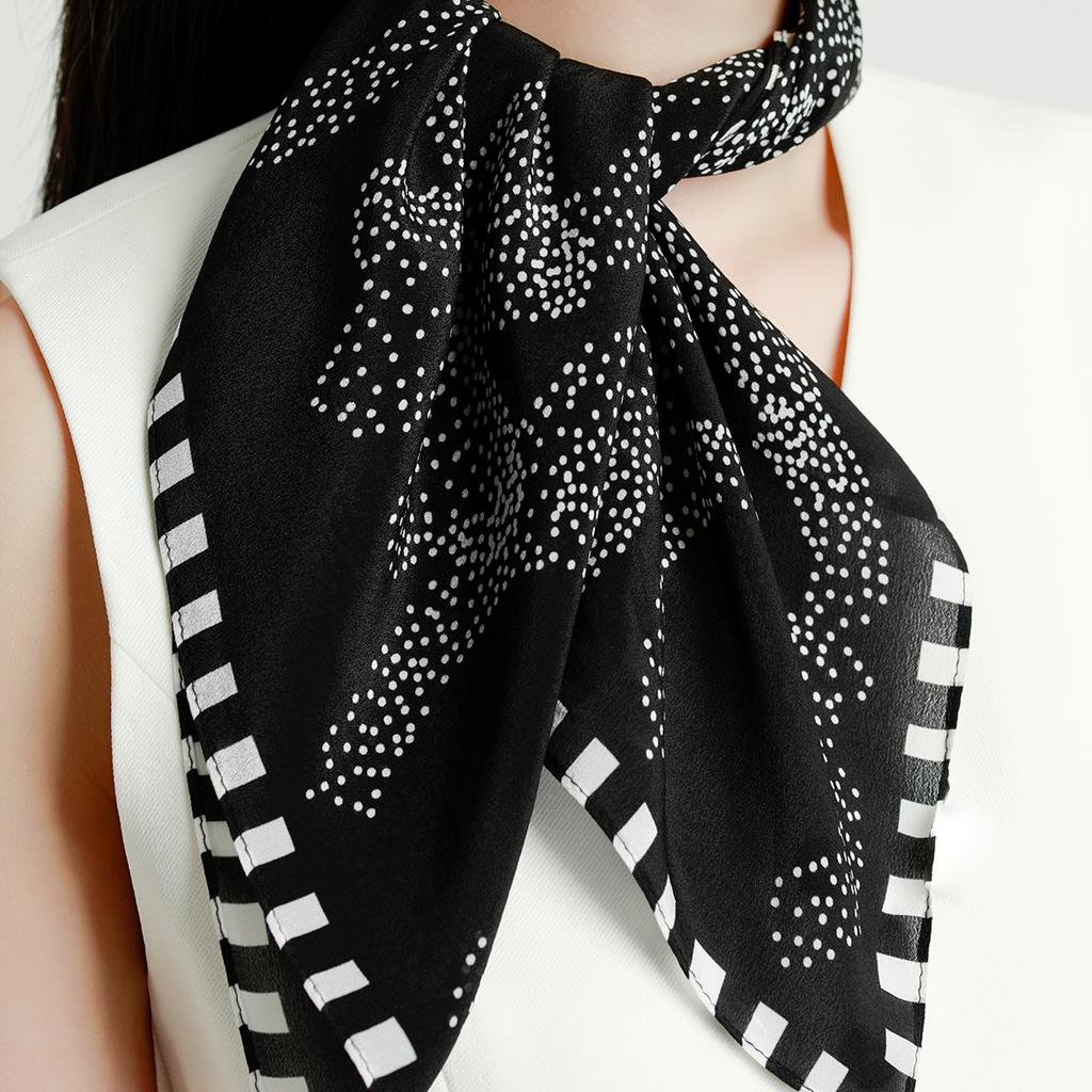 100% Mulberry Silk Exquisite Fashionable British Style Square Scarf for Women