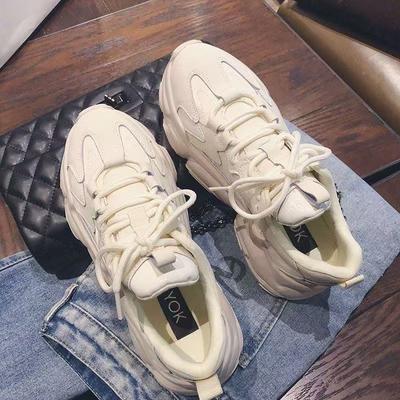 Beliebte schwarze Papa-Schuhe für Damen, Ins Tide 2025, neue Modelle im Frühjahr, zeigen kleine, dickbesohlte, lässige, atmungsaktive Sportschuhe
