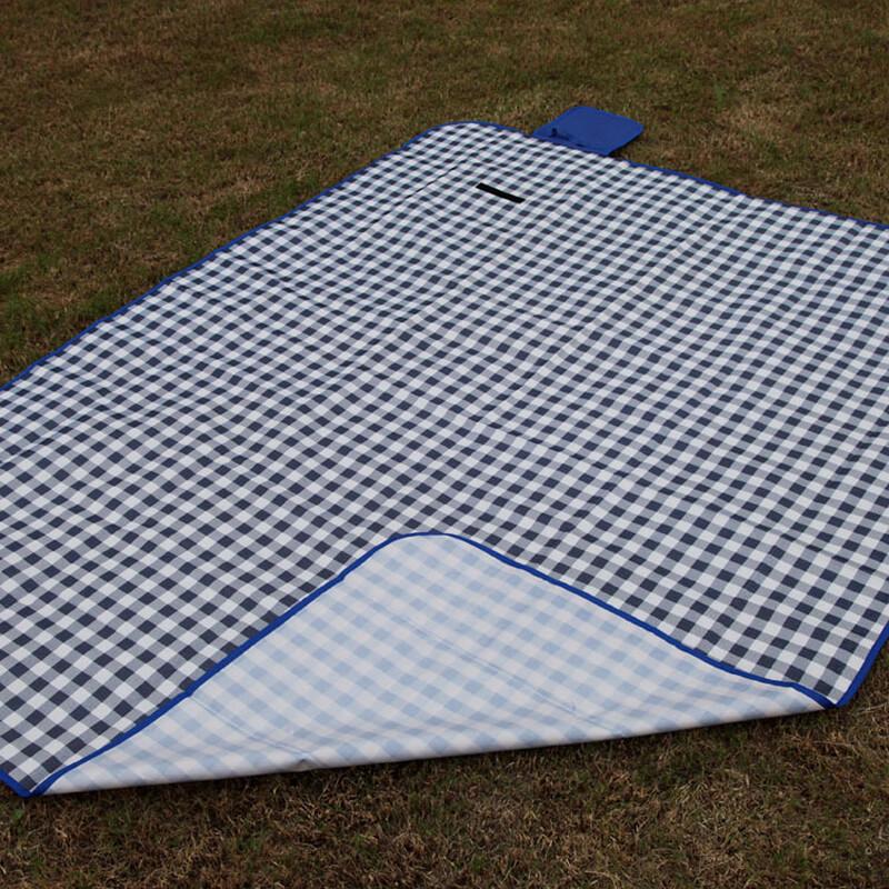 Karierte Outdoor-Picknick- und Campingmatte