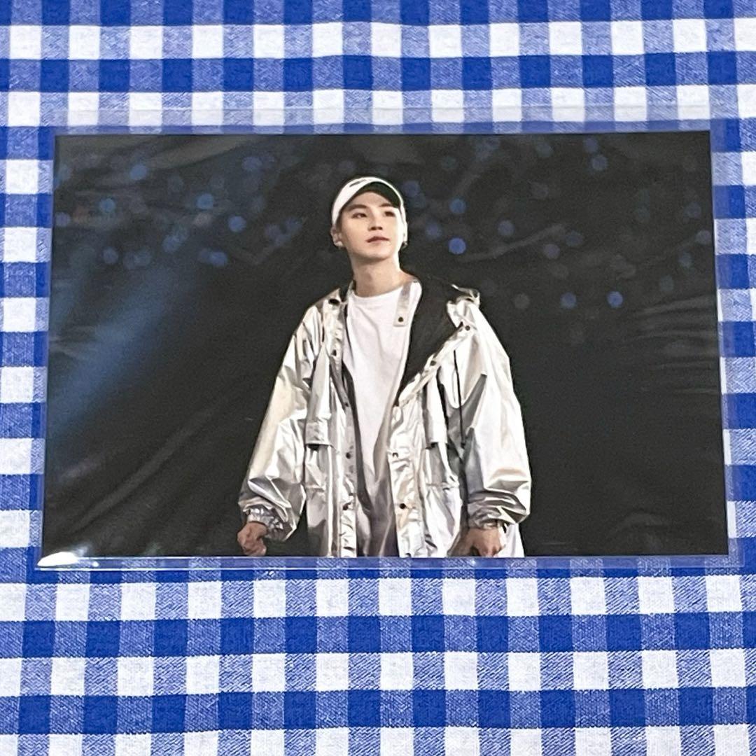 

[Б/У] Официальное случайное фото Юнги с японского тура BTS Magic Shop