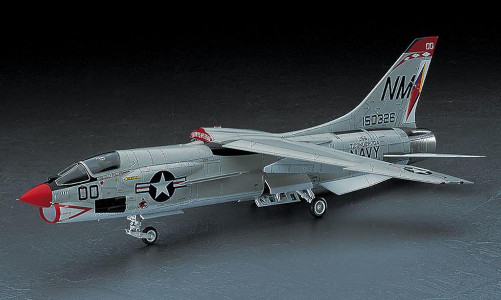Hasegawa Crusader 1/48 F-8E #PT25