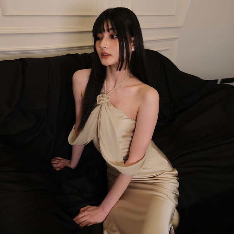 

Gusty French Style Pure Desire Halterneck off-the-Shoulder Fairy Suspender Skirt Split Dress Decorative Flower Open Back Satin Dress Khaki S