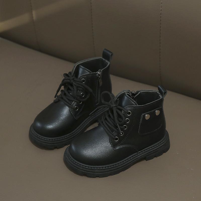 

Детские повседневные ботинки Маленький карман Детские кожаные ботинки Боковая молния 2025 Осень Зима Новые Мальчики Девочки Короткие ботинки Мягкая подошва 21 чёрный