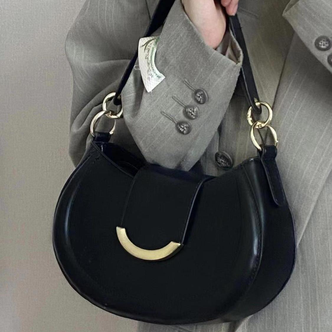 

2025 Korean Minimalist Saddle Bag: Retro, Versatile Single Shoulder & Crossbody Design Bag + Shoulder Strap чёрный