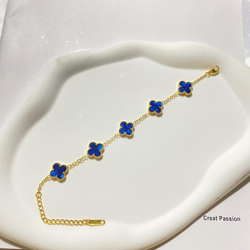 Female Titanium Steel Does Not Fade 9MM Five-flower Lucky Four-leaf Clover Bracelet Is Fashionable and Versatile