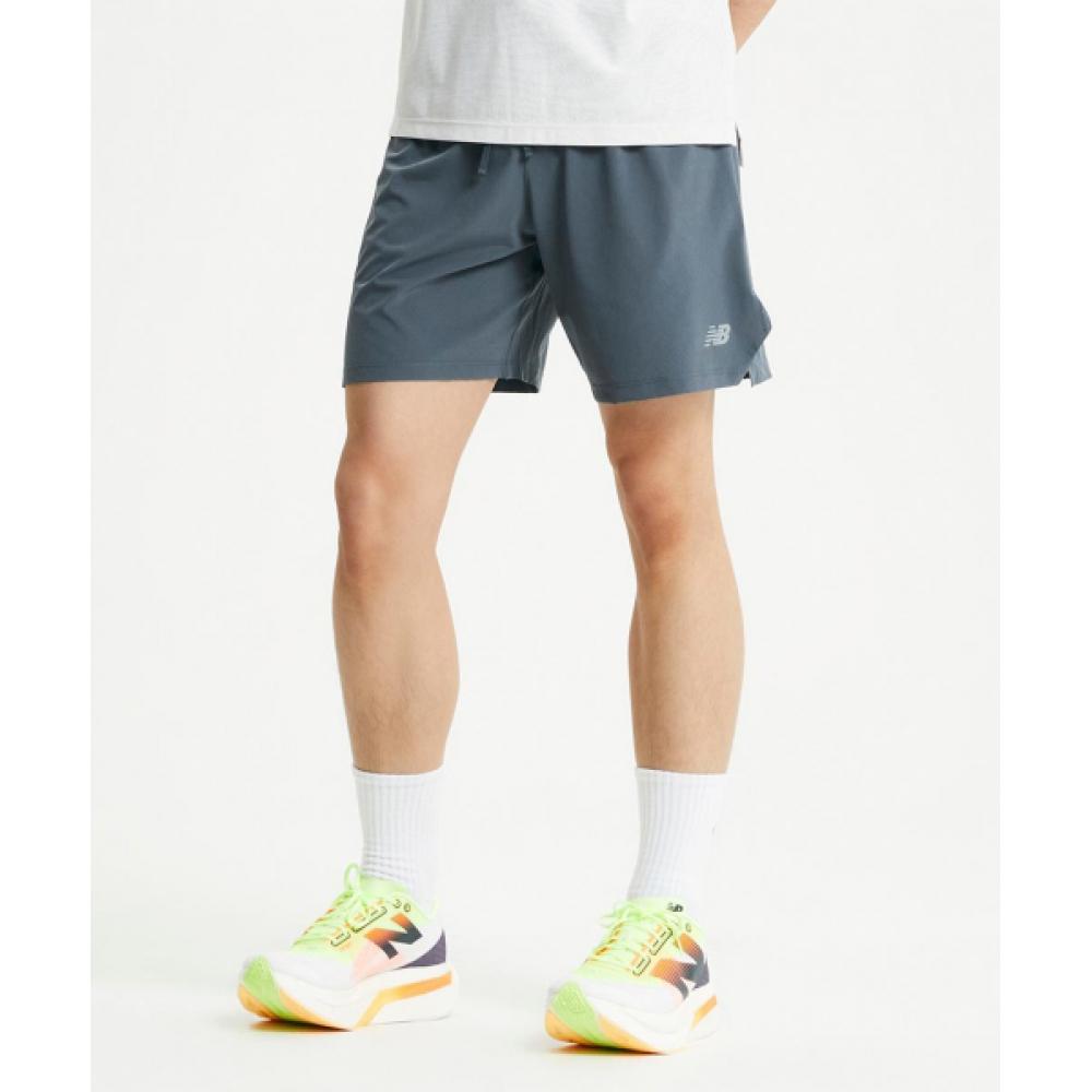 

ШОРТЫ МУЖСКИЕ NEW BALANCE NBNVE2P071 RC 4.5 D СЕРЫЕ
