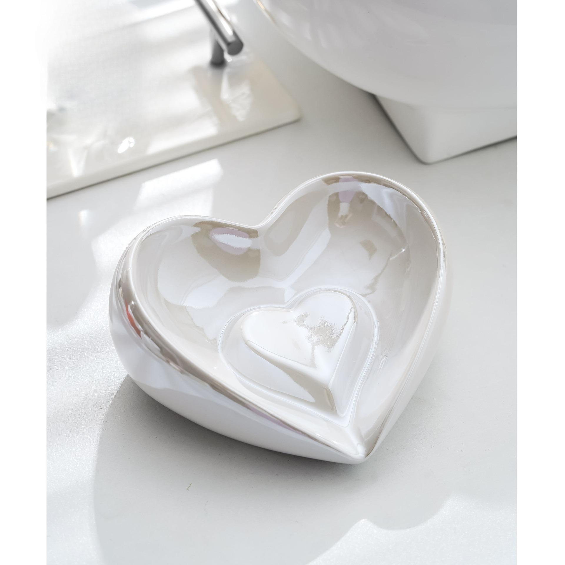 

1PC Love Drainage Soap Tray, Color Electroplating Light Luxury Creative Bathroom Non-punching Ceramic Soap Rack, Household Washbasin Storage Rack белый