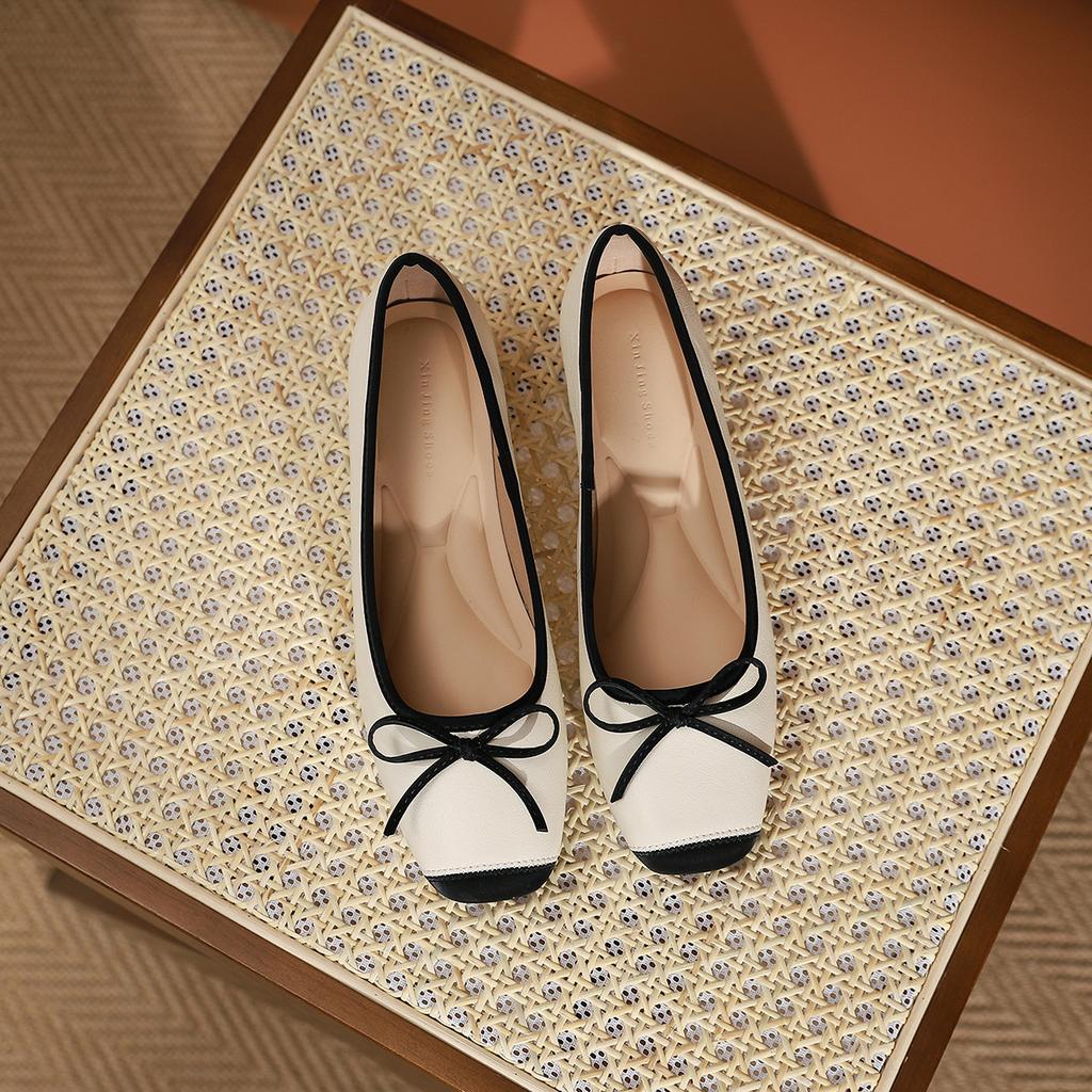 796-2 Xiaoxiangfeng maßgefertigte Schuhe mit eckiger Spitze und flacher Sohle, neue farblich abgestimmte Einzelspangenschuhe mit niedrigem Absatz, Damen-Pendlerschuhe