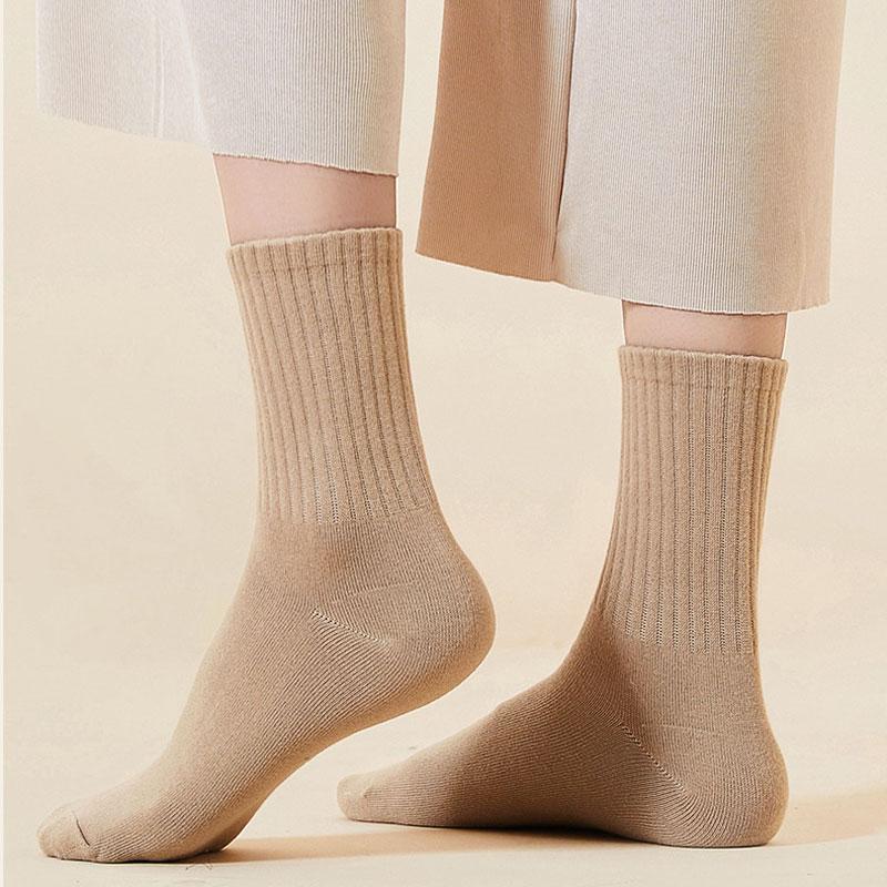Women White Cotton Socks Winter Mid Tube Solid Color Sports Socks Harajuku Korean Style