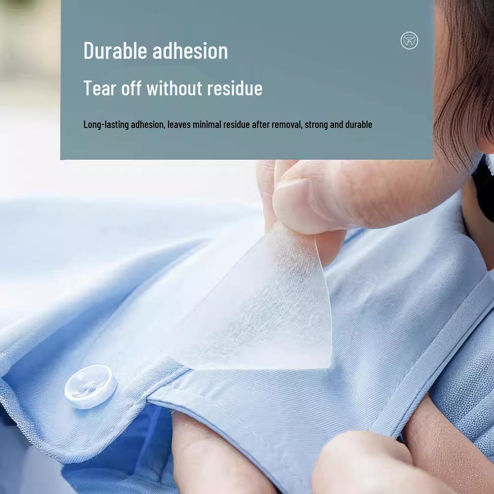 Kragenfixierungsaufkleber zur Unterstützung des Polohemd-Ausschnitts