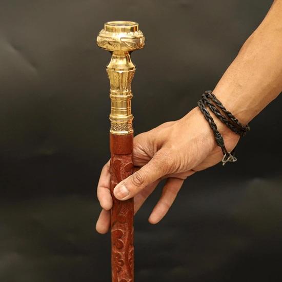 93,98 cm Holzspazierstock mit Messing-Kompassgriff Brauner Stock mit Blumendesign Elegantes Geschenk für Männer, Sammler, Gentlemen