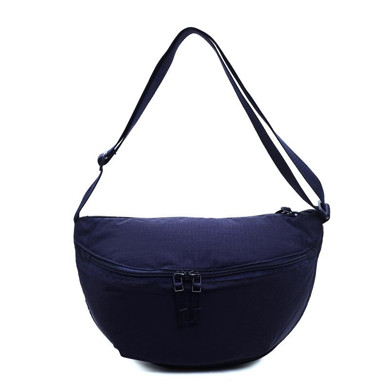Korean version of popular fashion breast bag women's new simple shoulder bag large capacity light casual messenger bag