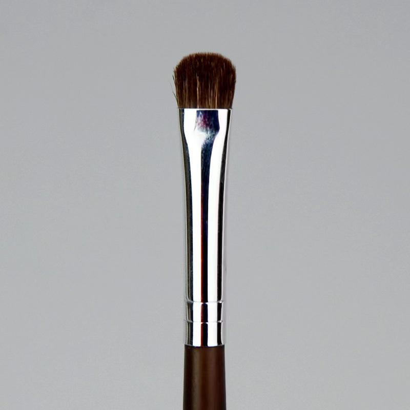 Tapered Wool Animal Hair Makeup Brush for Eyeshadow, Blending, Concealer, and Lip & Brow Application.