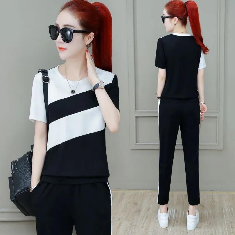 Damen Sommer Sport- und Freizeitanzug Studenten Rundhals Kurzarm Top + Sporthose Gestreift Zweiteiliges Set