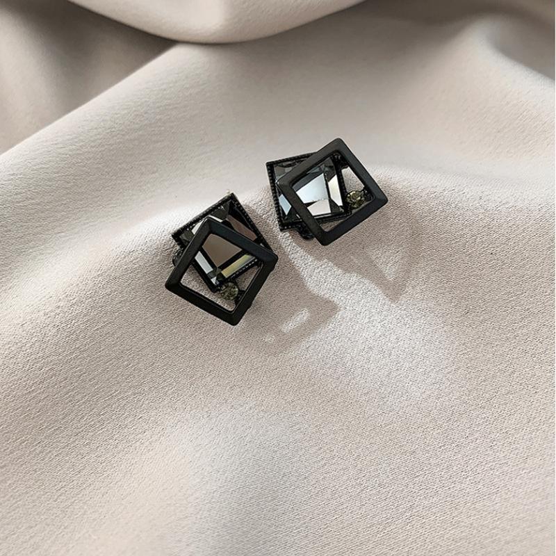 Fashionable And Creative Simple Geometric Inlaid Zircon Earrings Neutral And Cool Black Personalized Daily Party Jewelry Gifts
