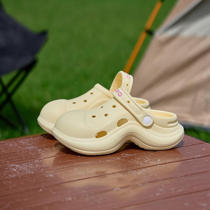 Heightened Wear-resistant Hole Shoes, Women's Summer New Fashionable and Breathable Outer Wear Non-slip and Deodorant Bag Head Slippers