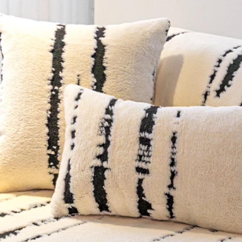 Cream Style Plush Sofa Cover Non-Slip Thick Sofa Towel Slipcover Pet Friendly Dust-proof Couch Protector Case for Living Room