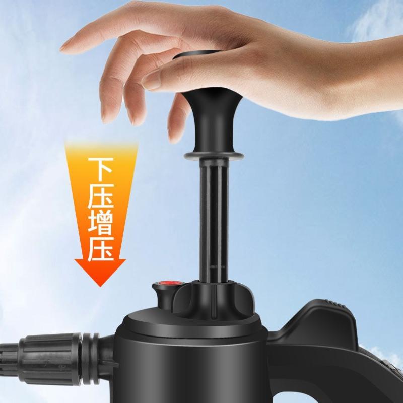 Hand Pump Foam Sprayer with 3 Types of Nozzle Hand Pneumatic Foam Cannon Snow Foam Car Wash Spray Bottle Car Window Cleaning 2L