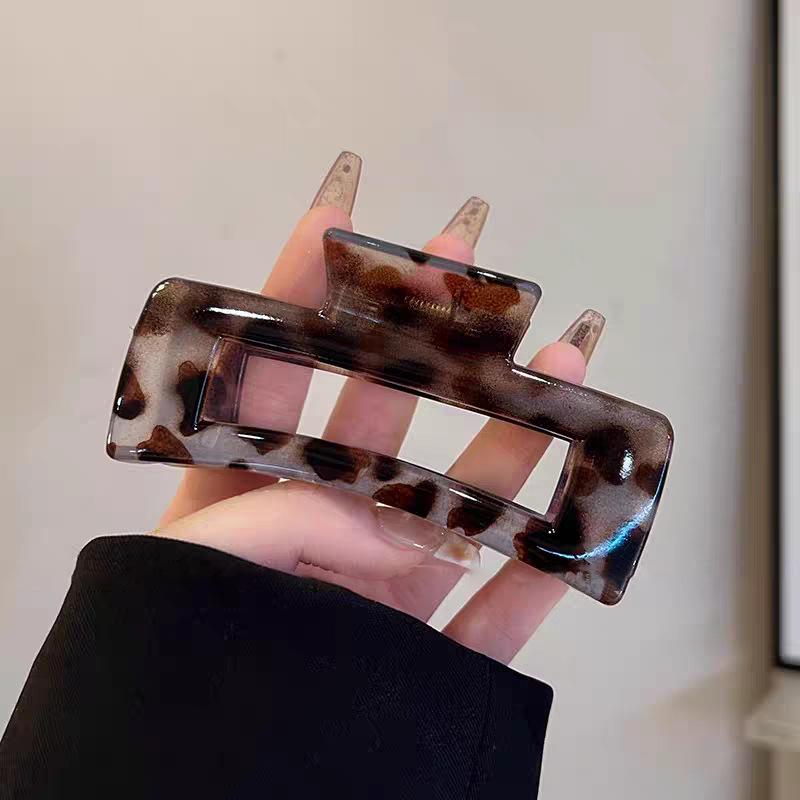 2025 Leopard Print High-End Large Shark Hair Clip for Women
