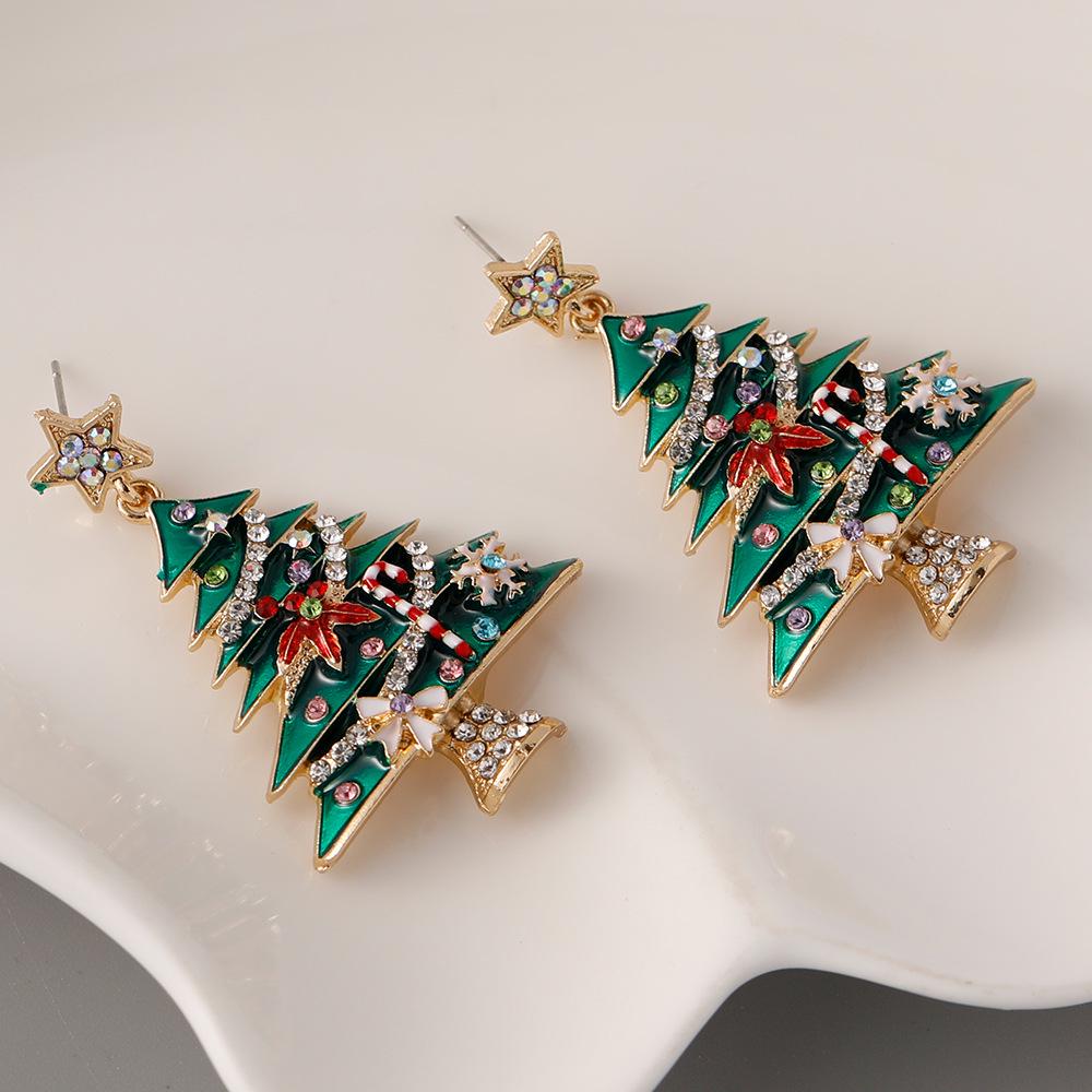 

Exquisite Alloy Enamel Christmas Tree Stud Earrings with Diamonds - Niche Design for Women зелений