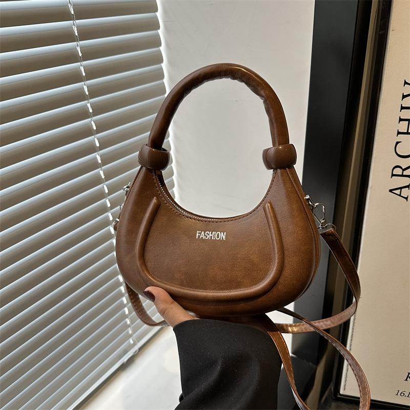 Niche Design Sense Retro Fashion Portable Small Bag Women 2025 Spring New Maillard Shoulder Armpit Bag