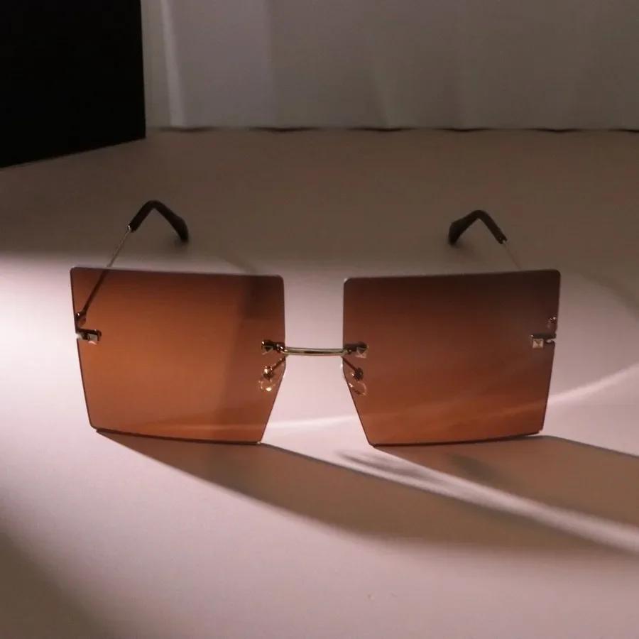 Gafas de Sol Cuadradas Unisex de Montura Grande para Mujer Hombre Diseñador Coloridas Gafas de Sol para el Sol Colores Espejo Oculos De Sol