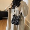 Niche design chain bag women's new simple bucket bag fashion versatile shoulder messenger bag tide