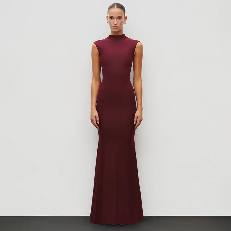 Весна 2026 Европейское и американское однотонное платье-русалка без рукавов Small вино красного