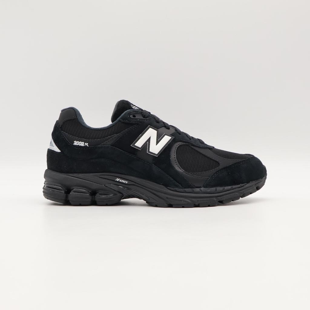 M2002RXX New Balance 2002R GORE-TEX Black White (Men's)