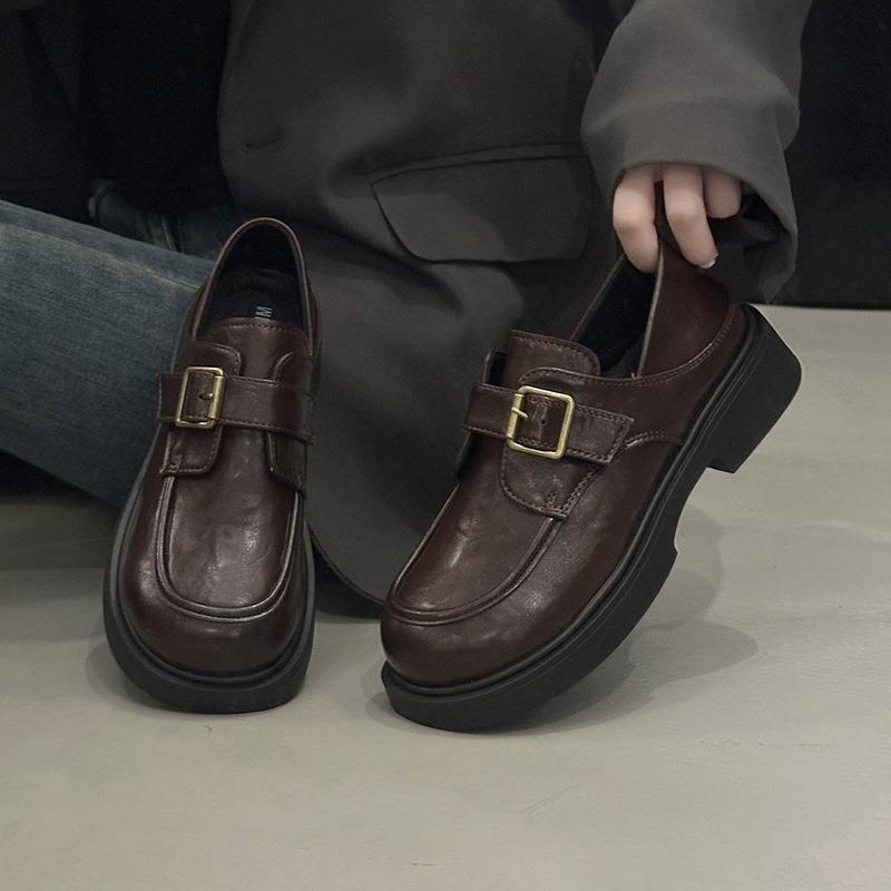 Small leather shoes women's new autumn thick-soled thick-heeled uniform shoes are not tired of feet, one-word buckle loafers