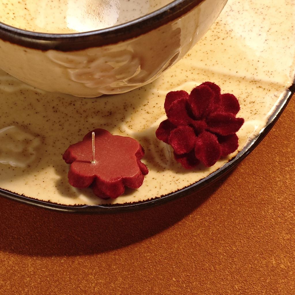 Autumn And Winter Ankola Red Double-Layer Flower Earrings, Retro New Year'S Light Luxury High-End Temperament Earrings