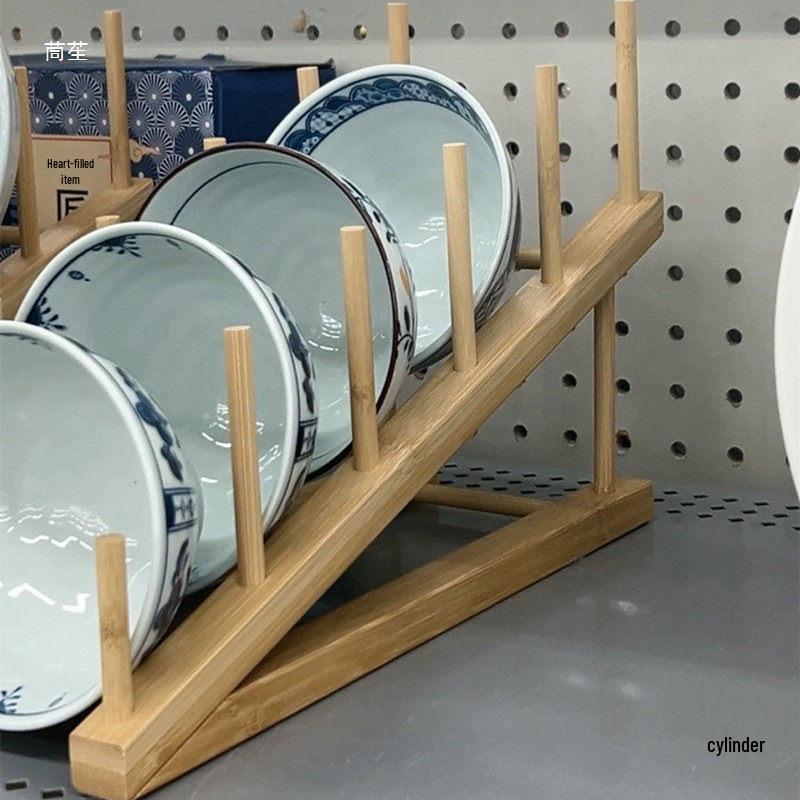 Mehrzweck-Holzregal für Schüsseln, Geschirr, Teegebäck, CDs, Seidengarn, Tassen, Mikrofone und Ping An Kou Farbtafel.