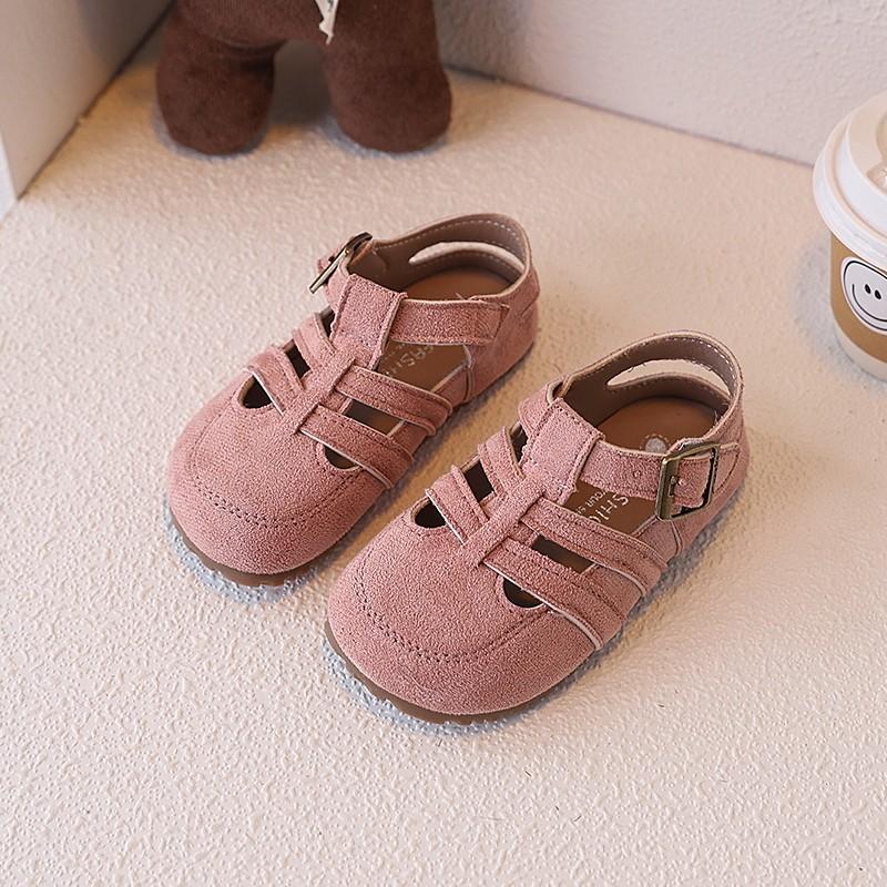 

Summer Childern Sandals Suede Candy Color Minimalist Unisex Boys Girls Sliders Versatile Leisure Stylish Hollow-out Kids Shoes 21 рожевий